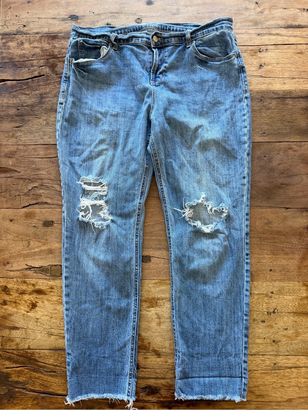 Old Navy Women’s Distressed Mid-Blue Jeans